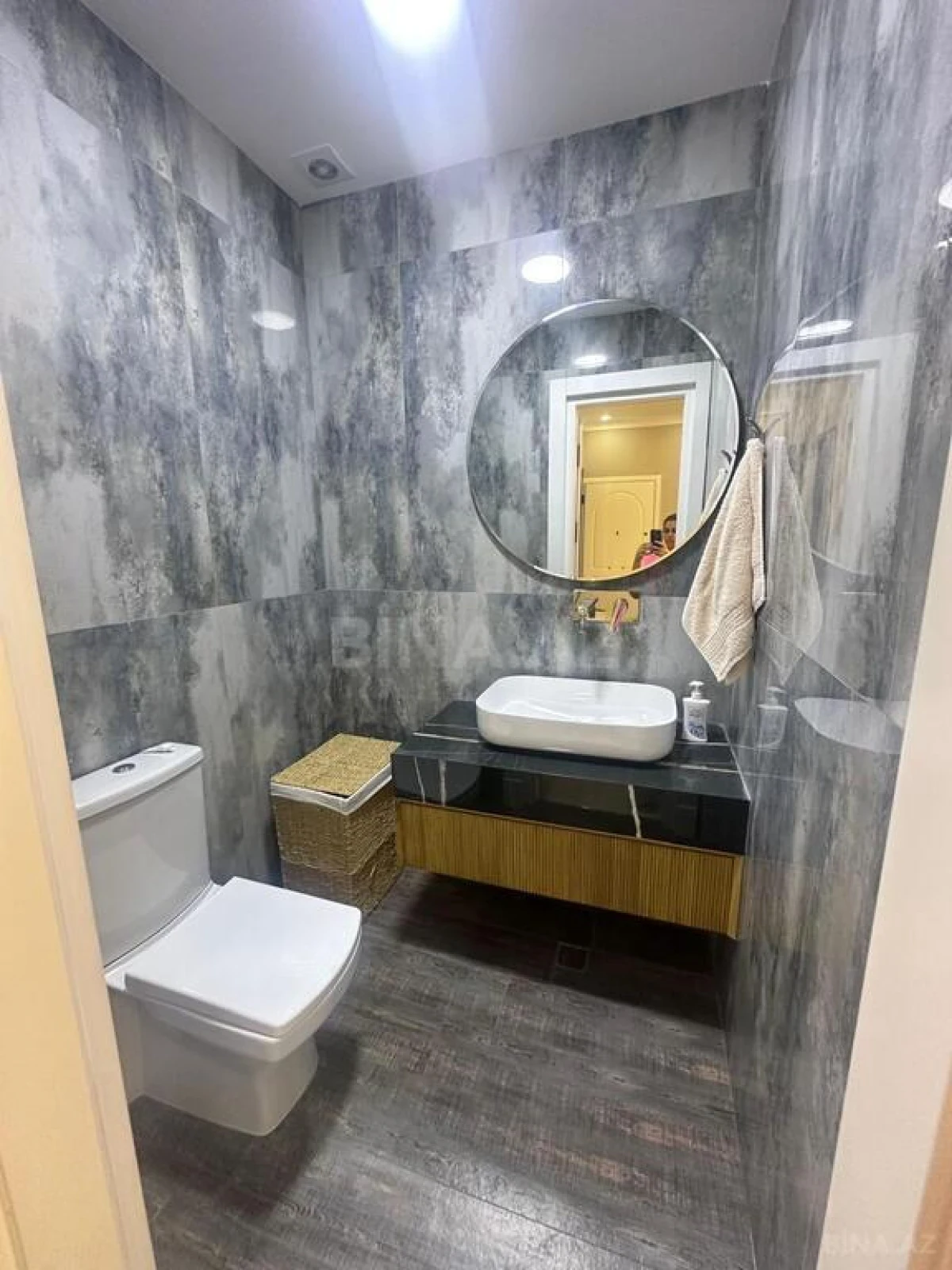 Kirayə verilir 4 otaqlı mənzil 185 m²