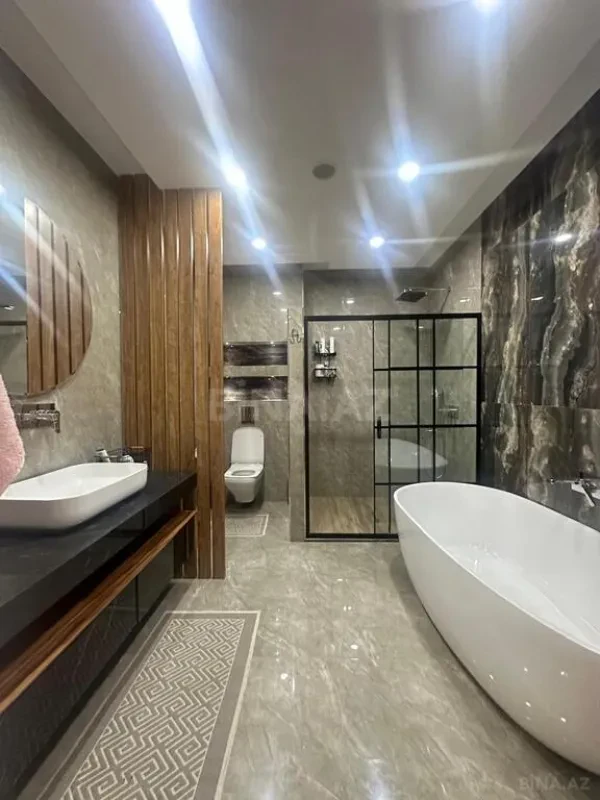 Kirayə verilir 4 otaqlı mənzil 185 m²