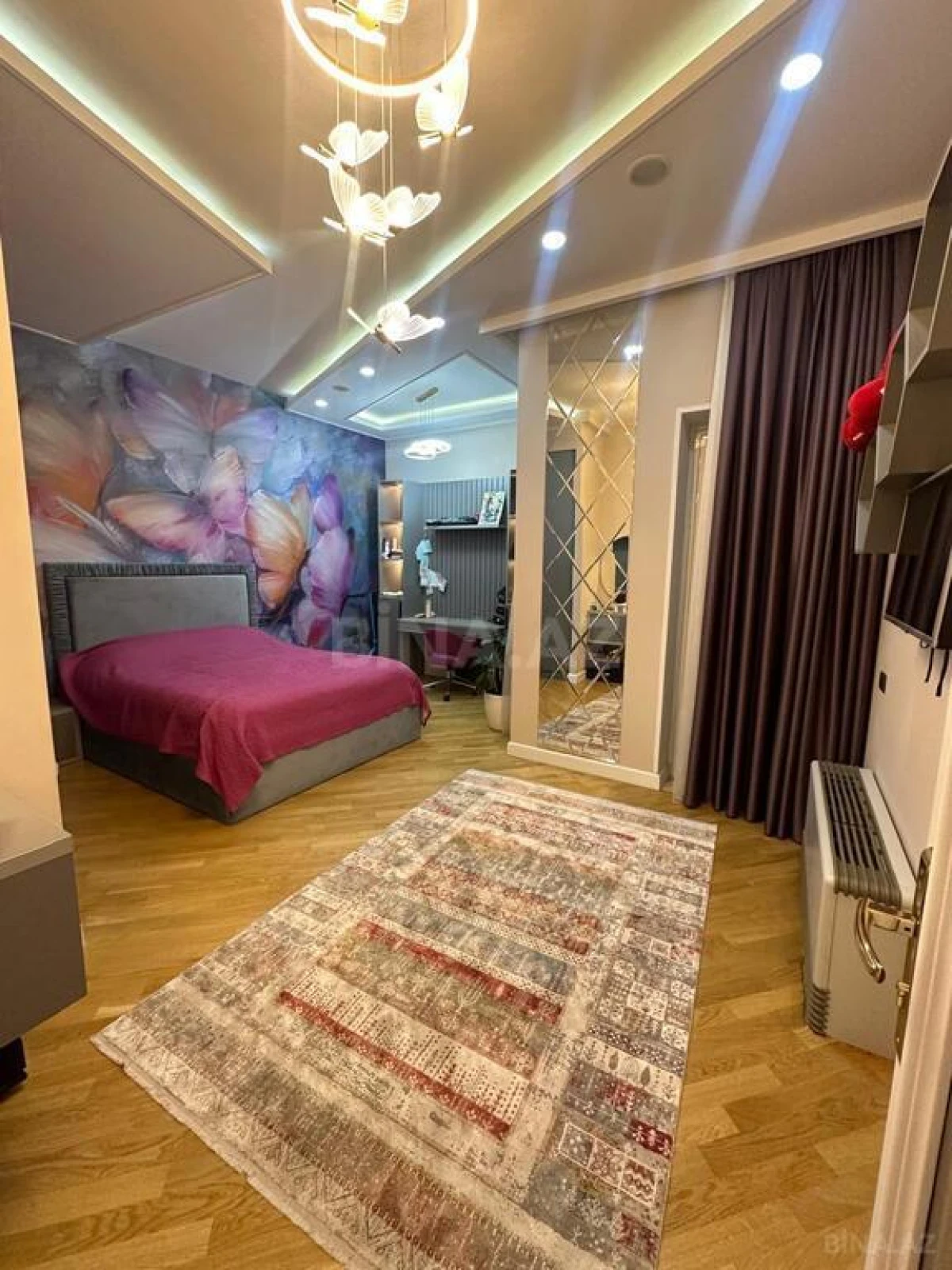 Kirayə verilir 4 otaqlı mənzil 185 m²