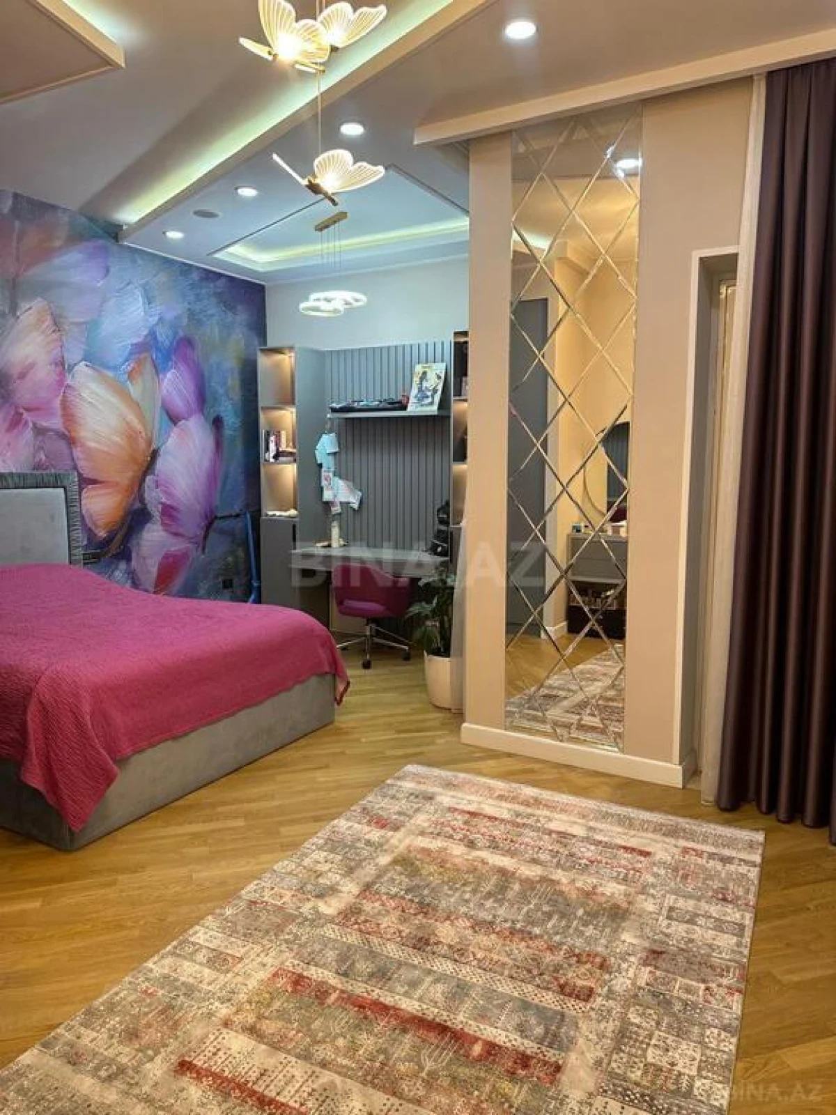 Kirayə verilir 4 otaqlı mənzil 185 m²