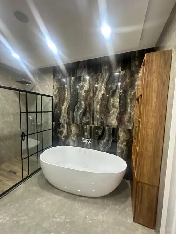 Kirayə verilir 4 otaqlı mənzil 185 m²
