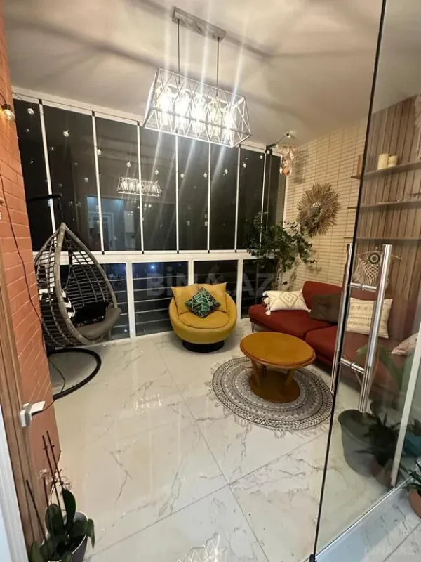 Kirayə verilir 4 otaqlı mənzil 185 m²