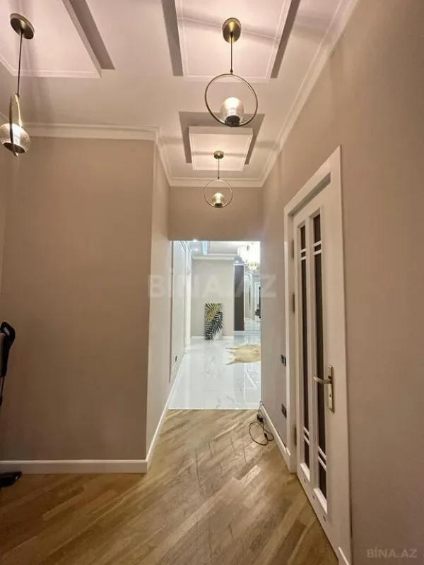 Kirayə verilir 4 otaqlı mənzil 185 m²