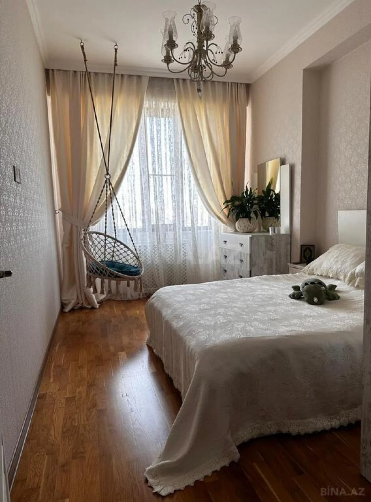 Satılır 2 otaqlı mənzil 65 m²