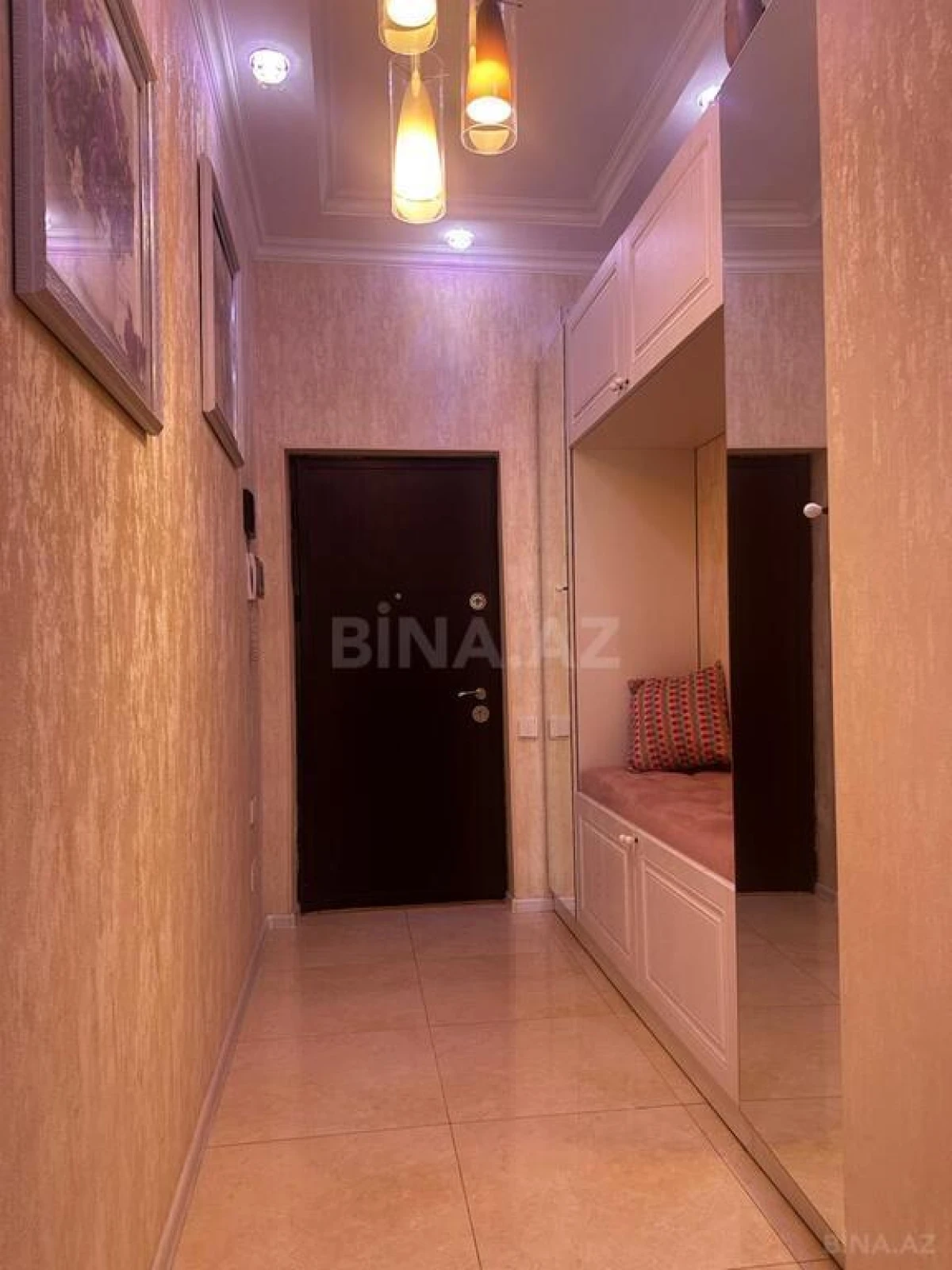 Satılır 2 otaqlı mənzil 65 m²