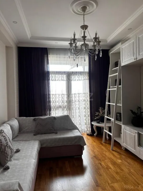 Satılır 2 otaqlı mənzil 65 m²