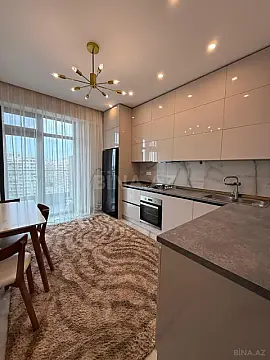 Satılır 3 otaqlı mənzil 98 m²