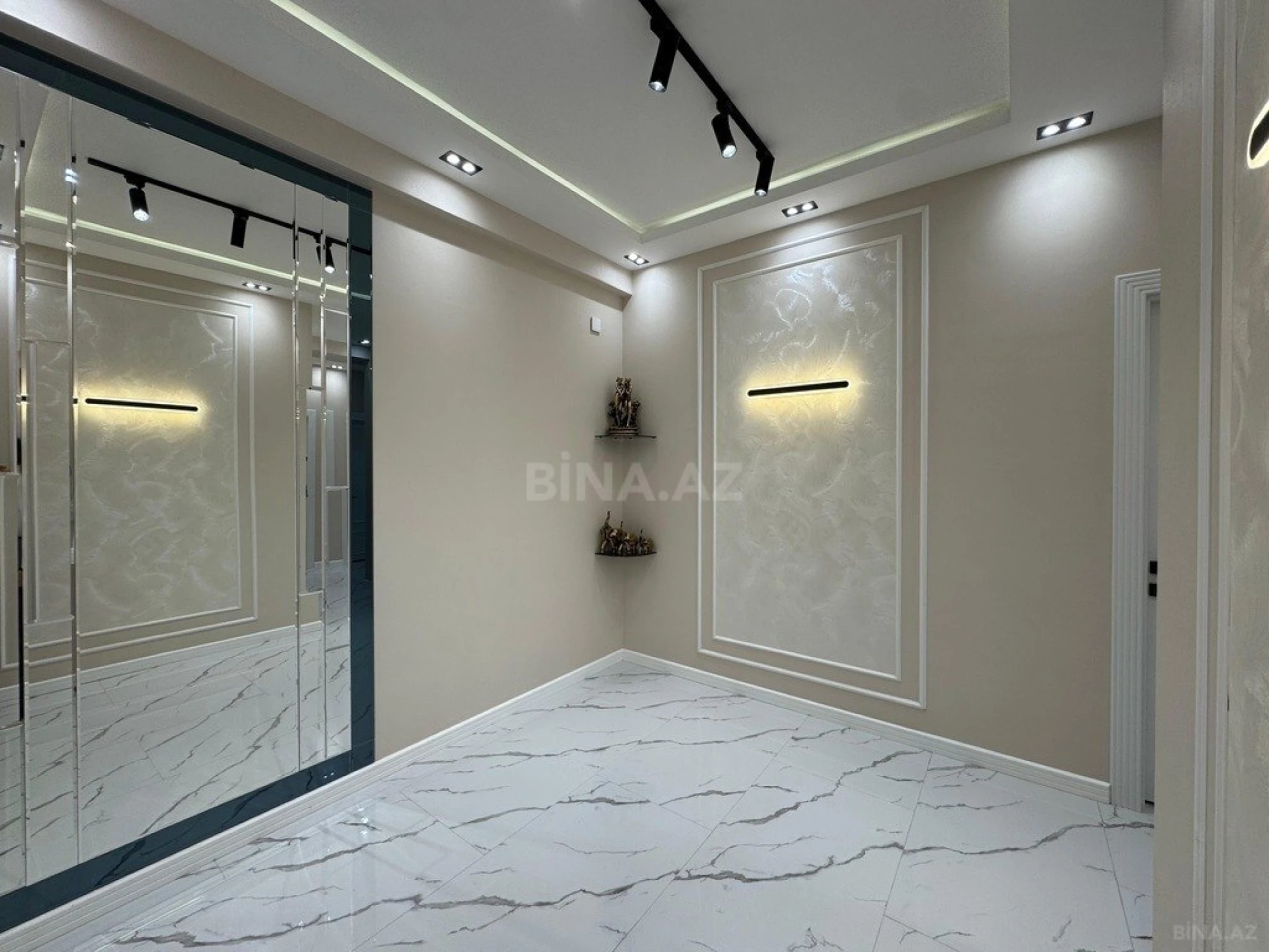 Satılır 4 otaqlı mənzil 110 m²