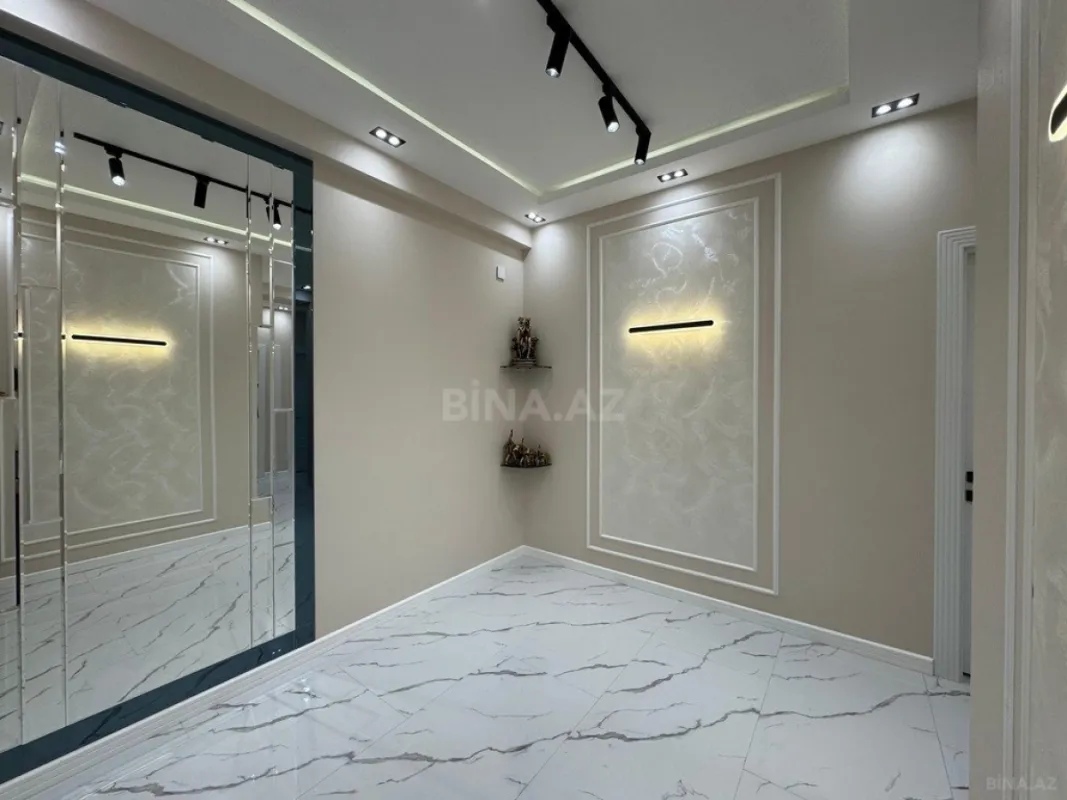 Satılır 4 otaqlı mənzil 110 m²