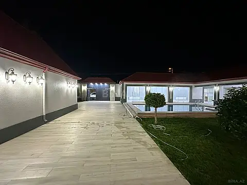 Satılır 5 otaqlı həyət evi 265 m²