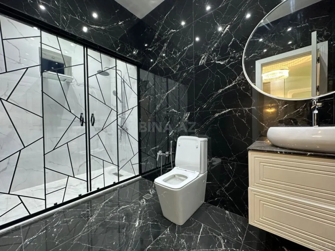 Satılır 5 otaqlı həyət evi 265 m²