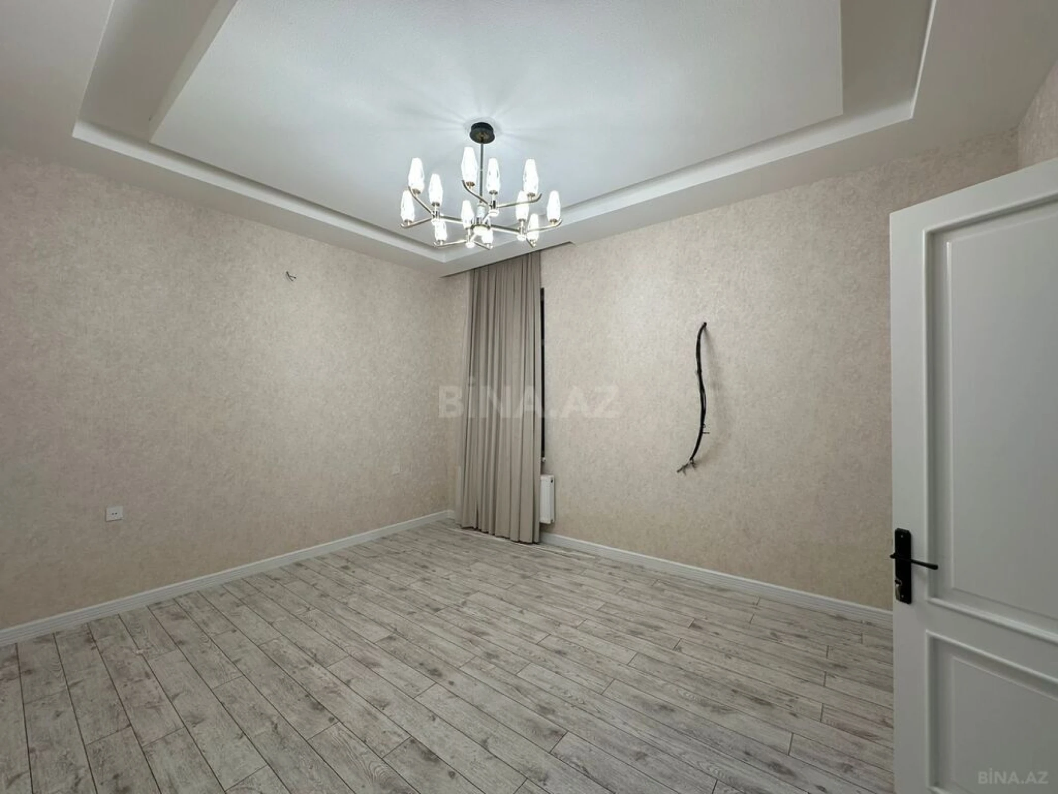 Satılır 5 otaqlı həyət evi 265 m²