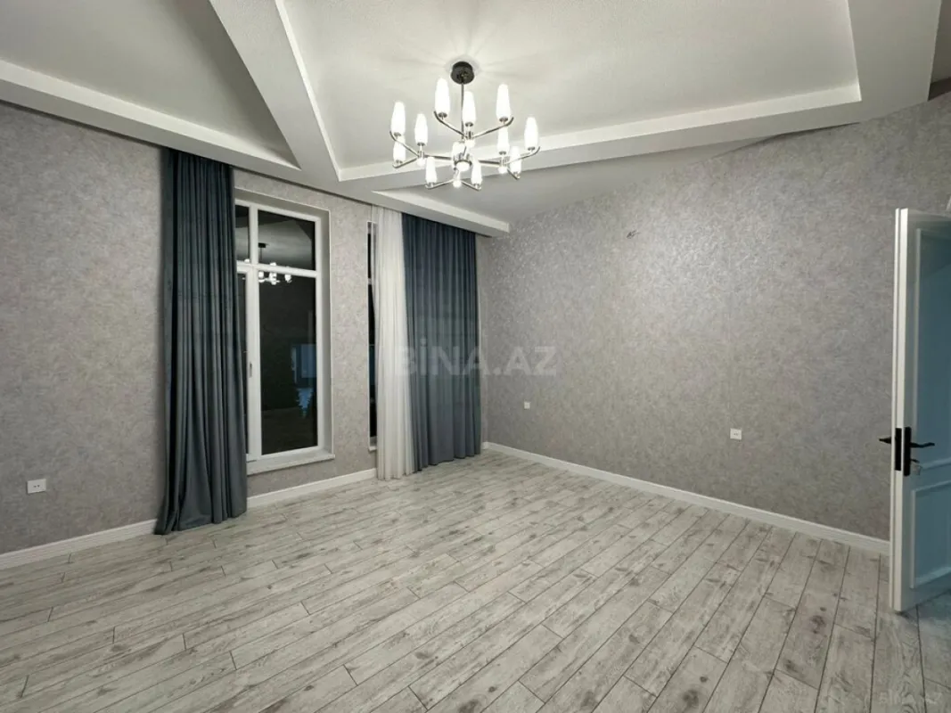 Satılır 5 otaqlı həyət evi 265 m²