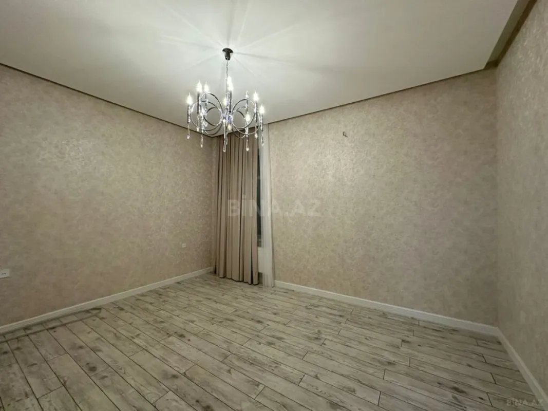 Satılır 5 otaqlı həyət evi 265 m²