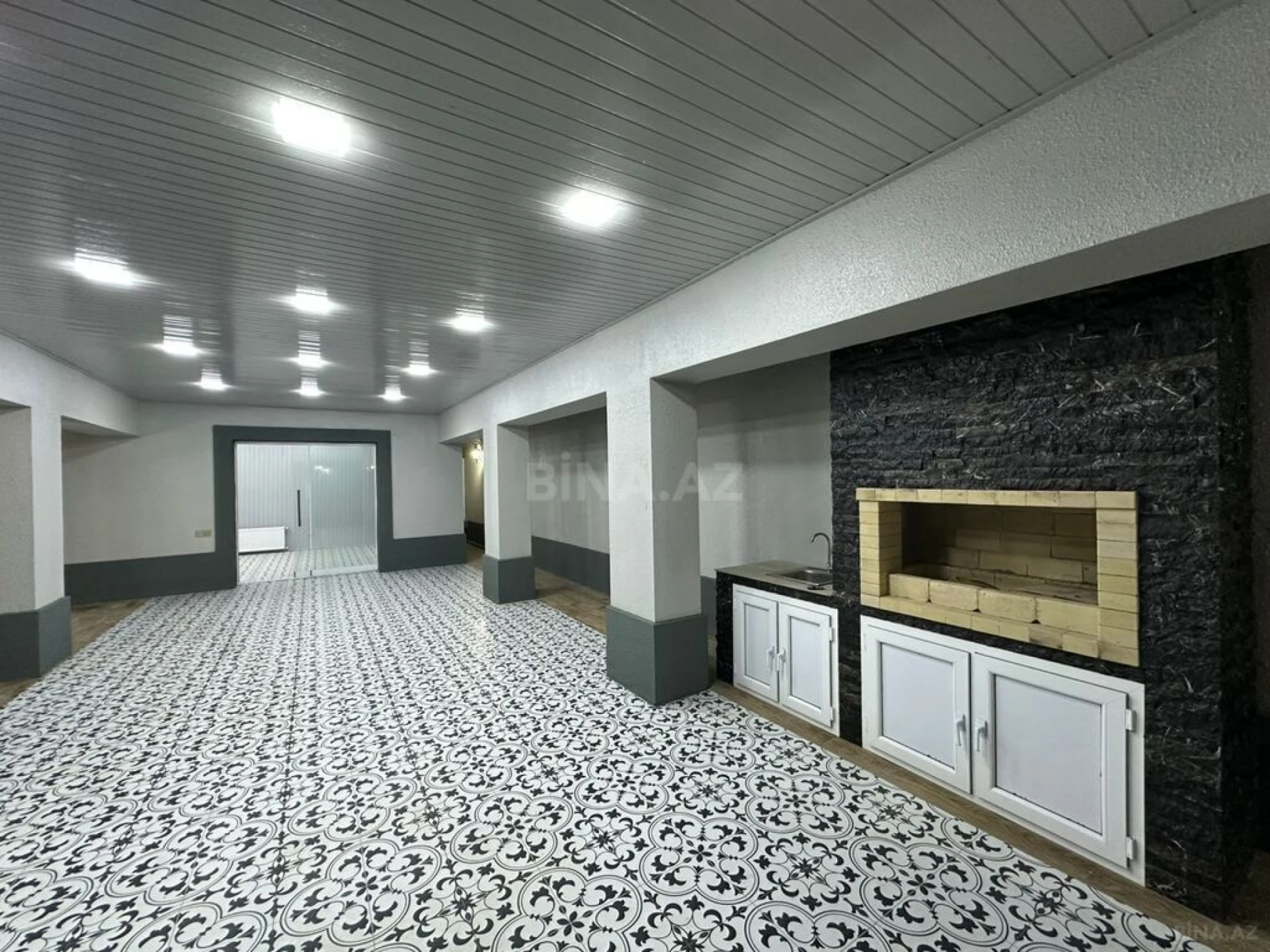 Satılır 5 otaqlı həyət evi 265 m²