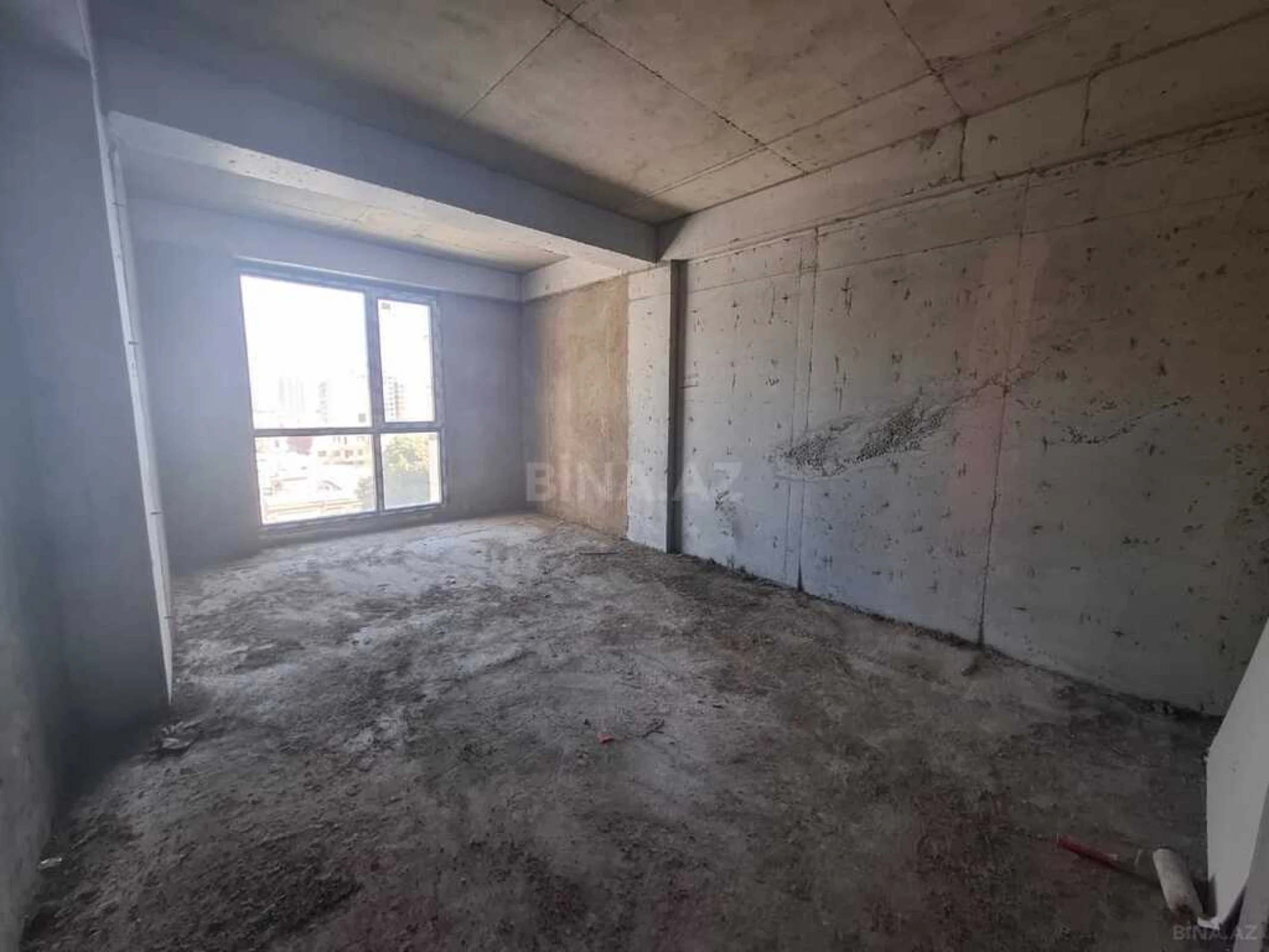 Satılır 3 otaqlı mənzil 111 m²