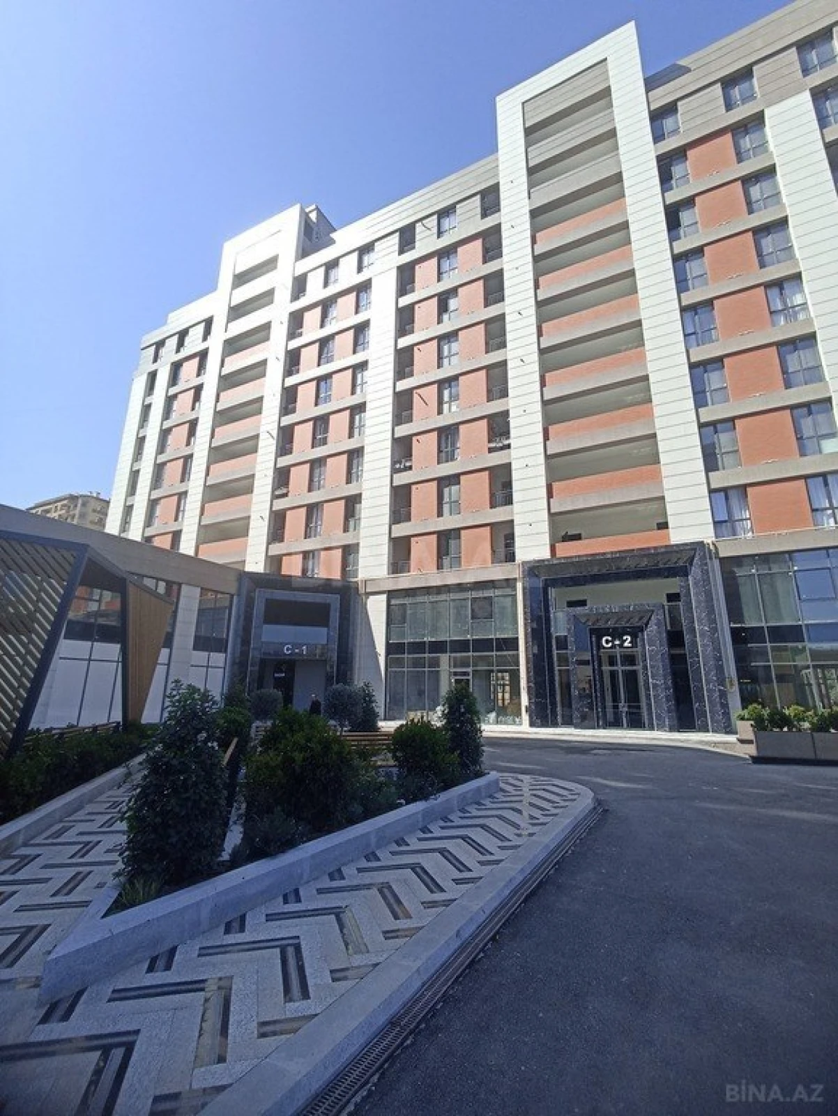 Satılır 3 otaqlı mənzil 111 m²