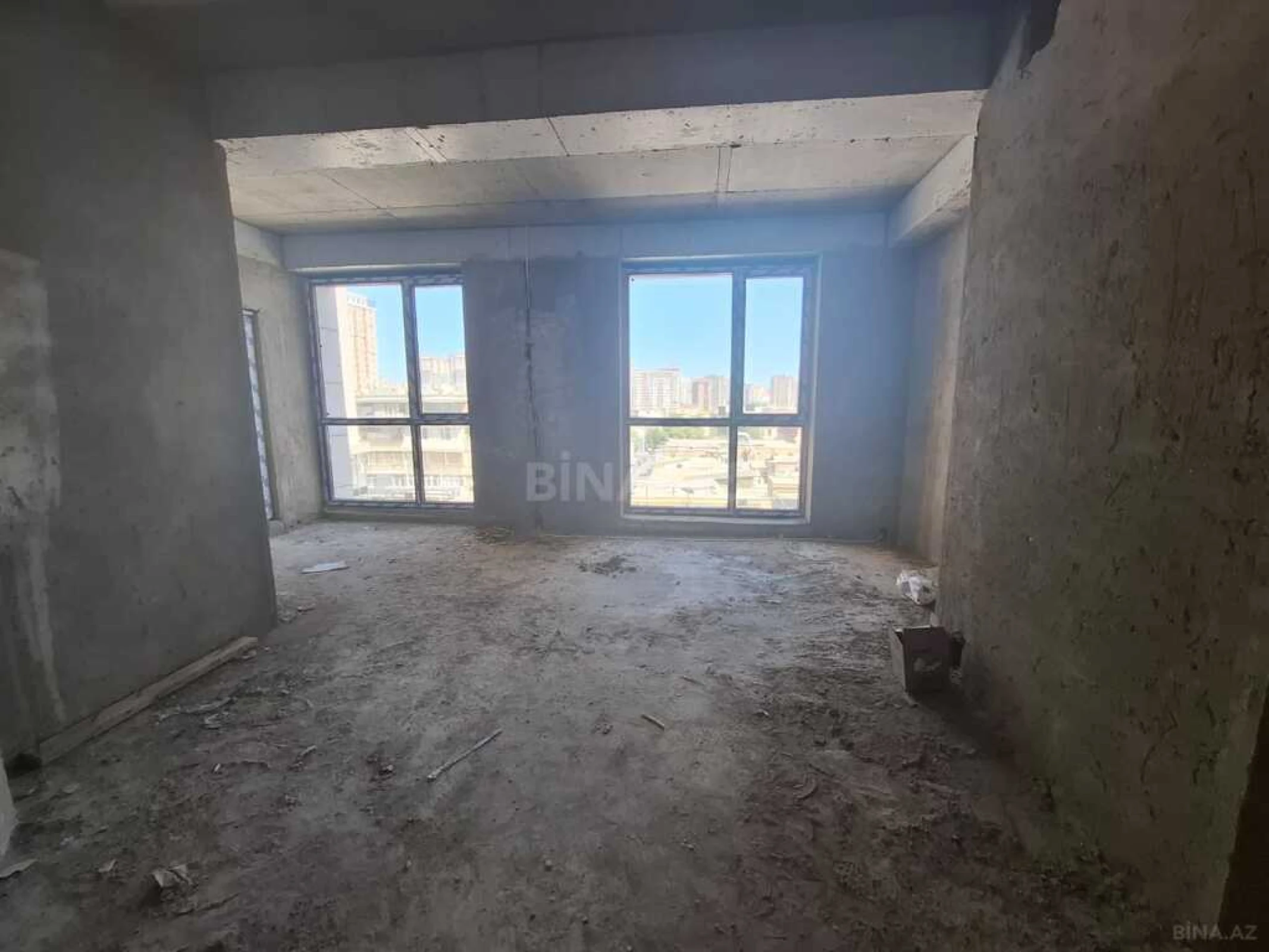 Satılır 3 otaqlı mənzil 111 m²