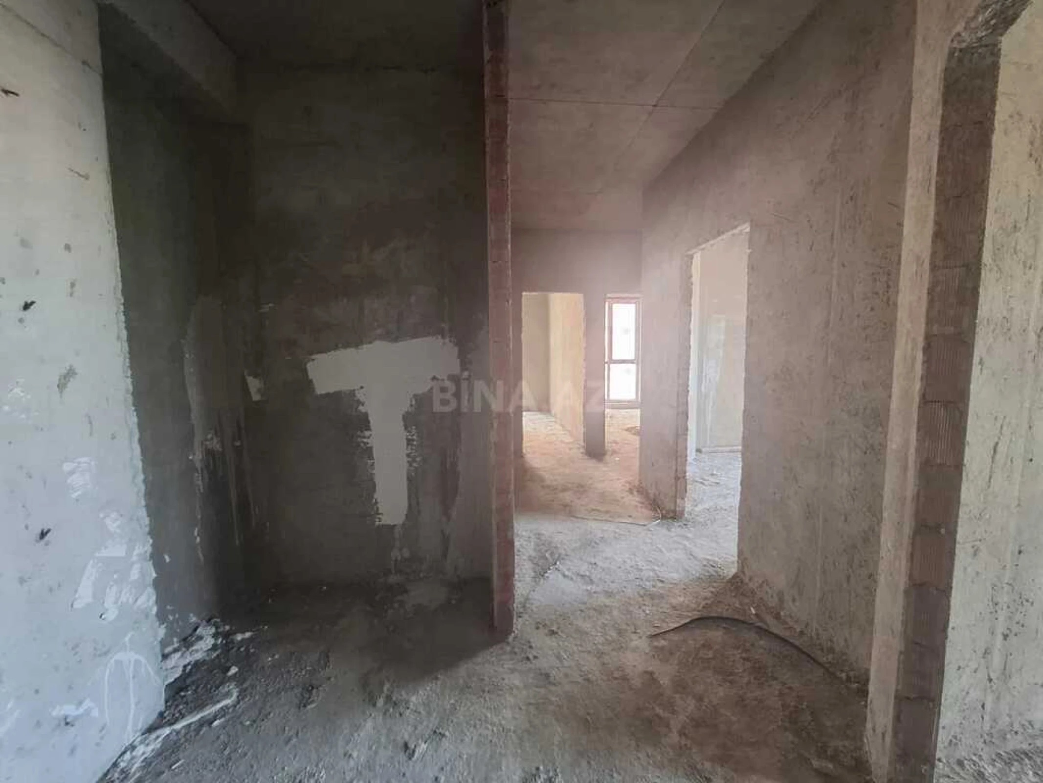 Satılır 3 otaqlı mənzil 111 m²