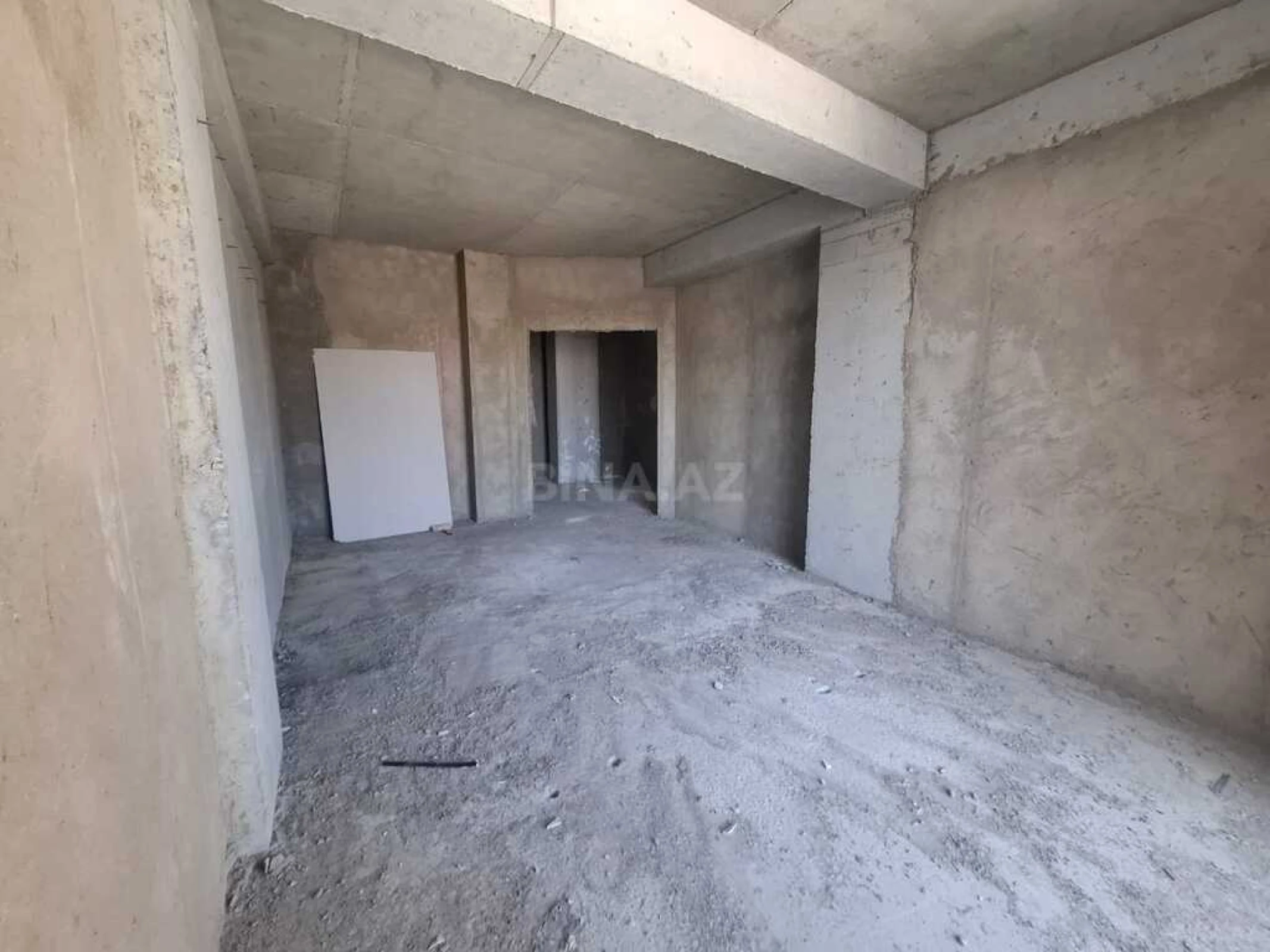 Satılır 3 otaqlı mənzil 111 m²