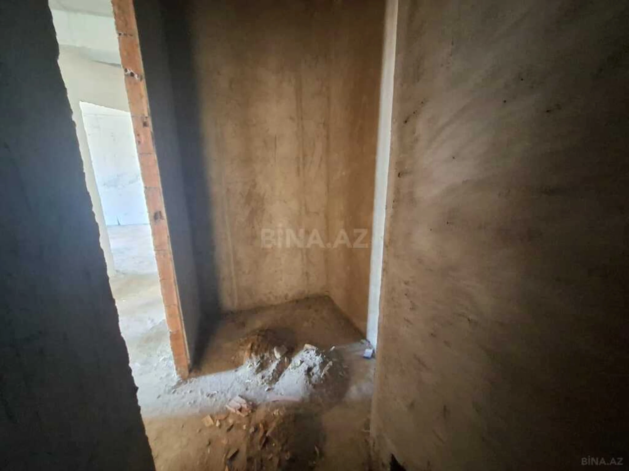 Satılır 3 otaqlı mənzil 111 m²