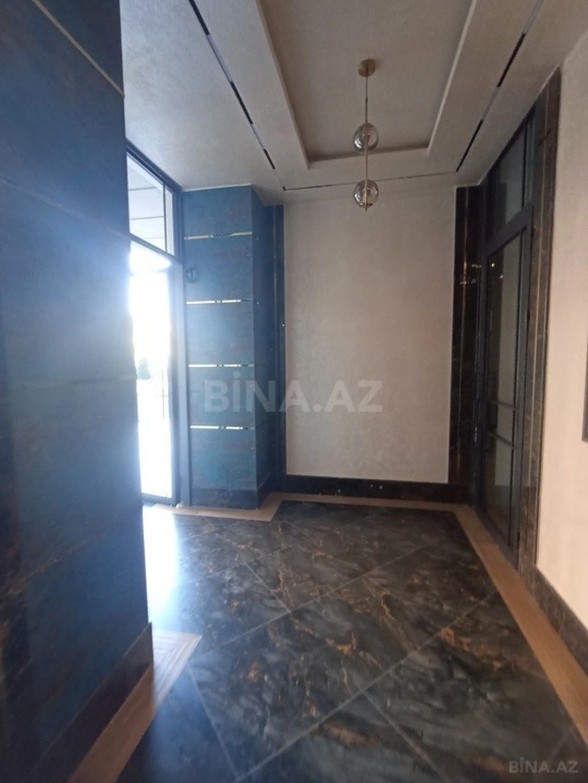 Satılır 3 otaqlı mənzil 111 m²