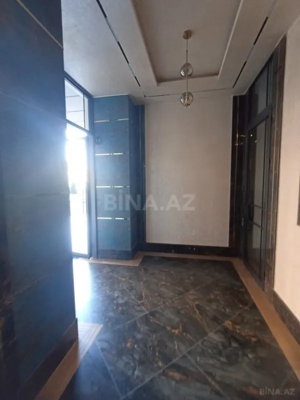 Satılır 3 otaqlı mənzil 111 m²