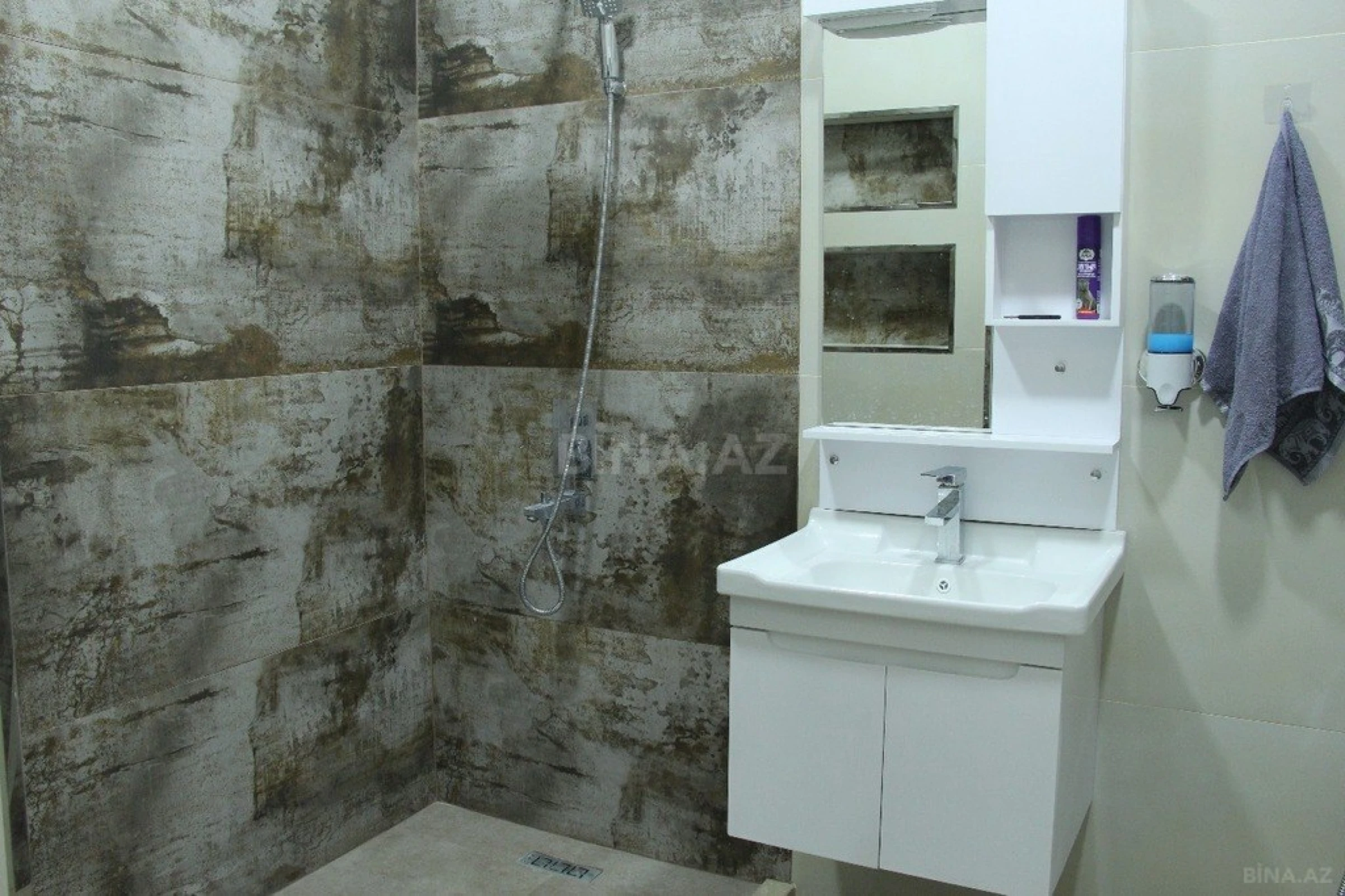 Kirayə verilir 4 otaqlı ofis 183 m²