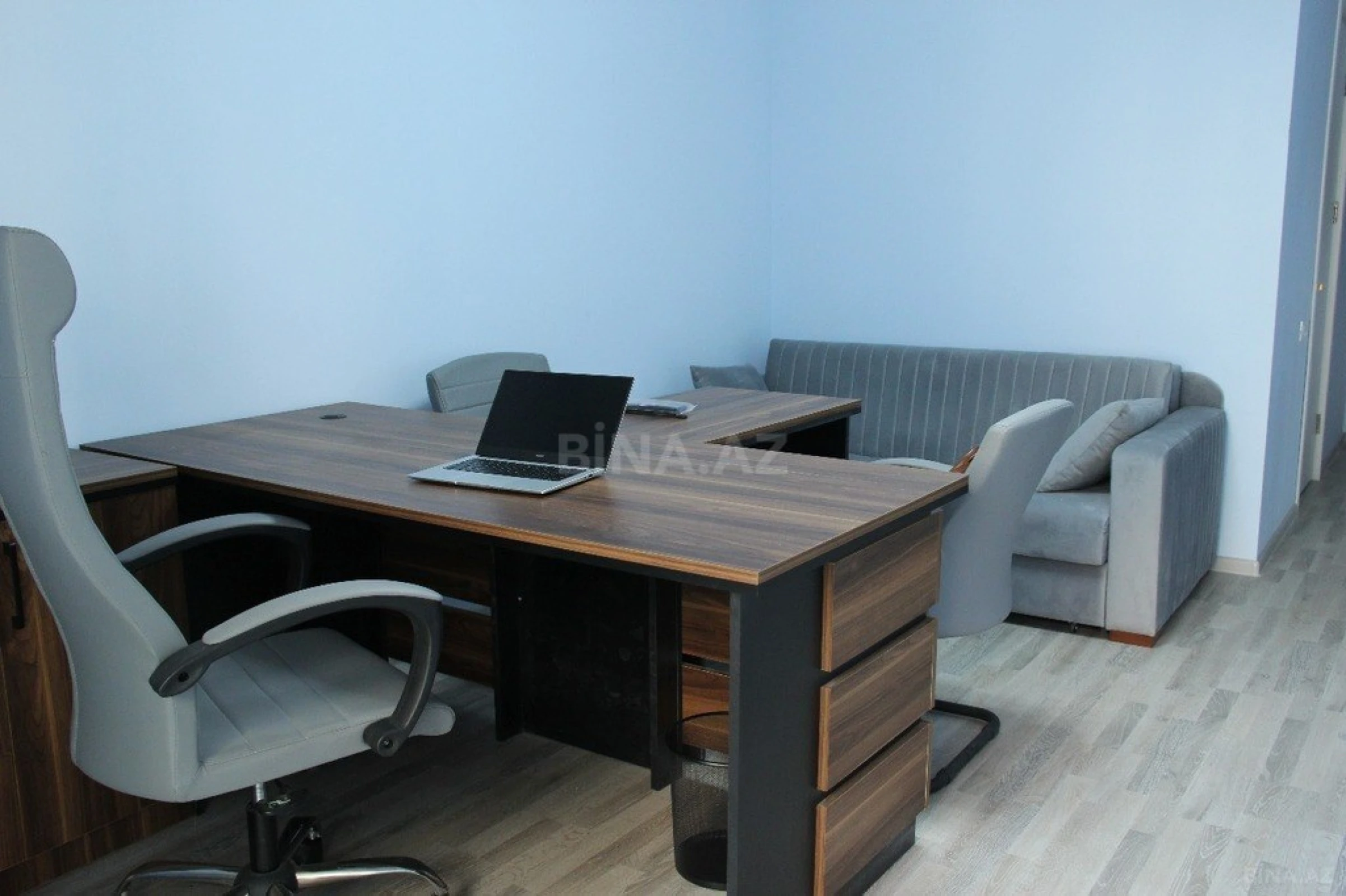 Kirayə verilir 4 otaqlı ofis 183 m²