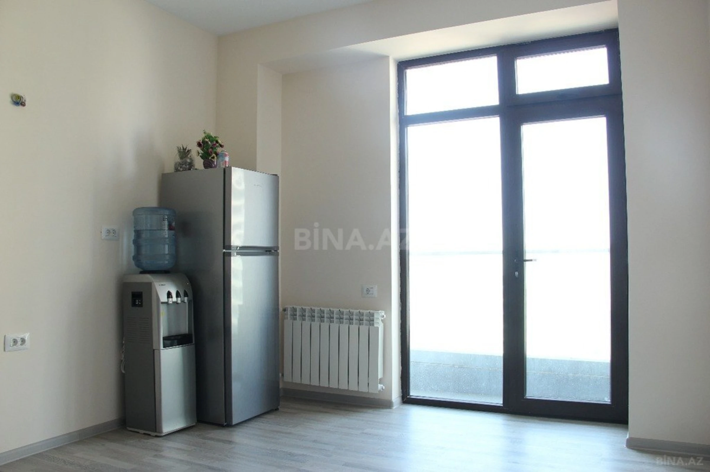 Kirayə verilir 4 otaqlı ofis 183 m²
