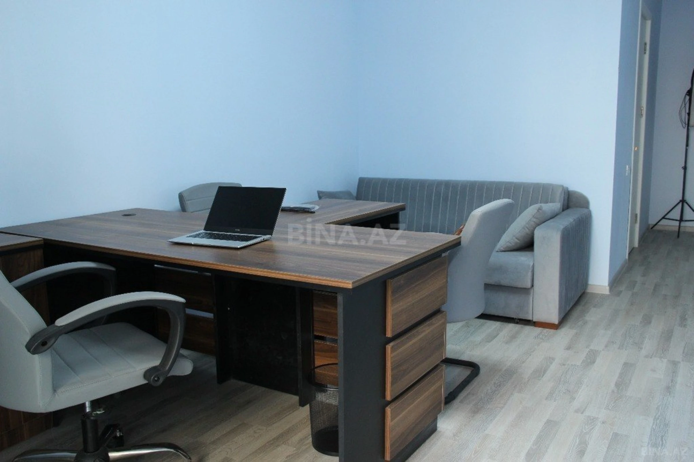 Kirayə verilir 4 otaqlı ofis 183 m²