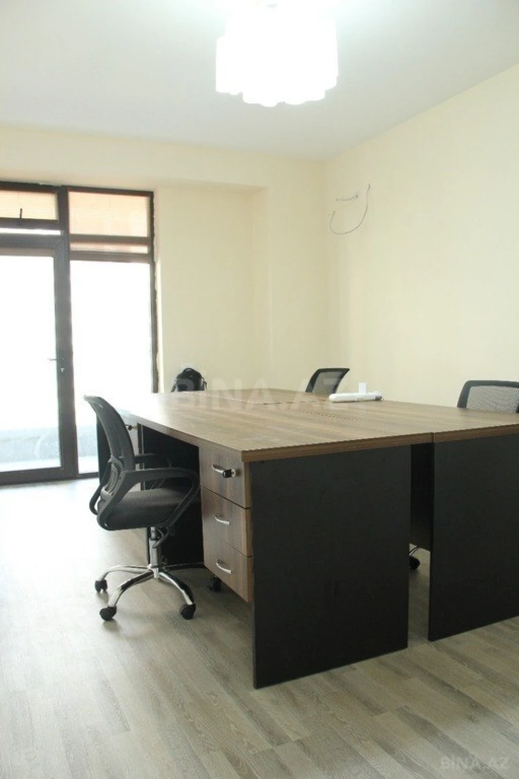 Kirayə verilir 4 otaqlı ofis 183 m²