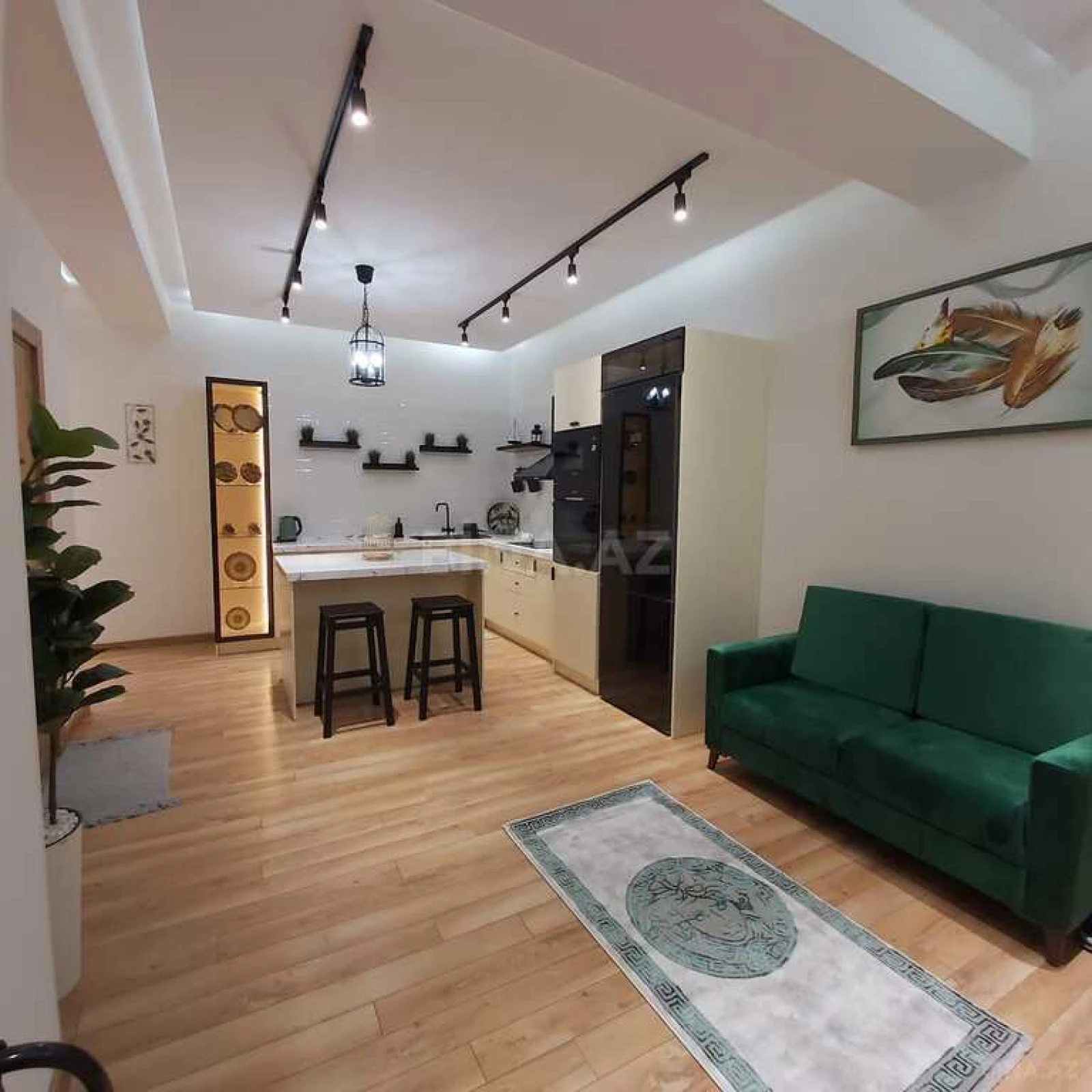 Kirayə verilir 2 otaqlı mənzil 85 m²