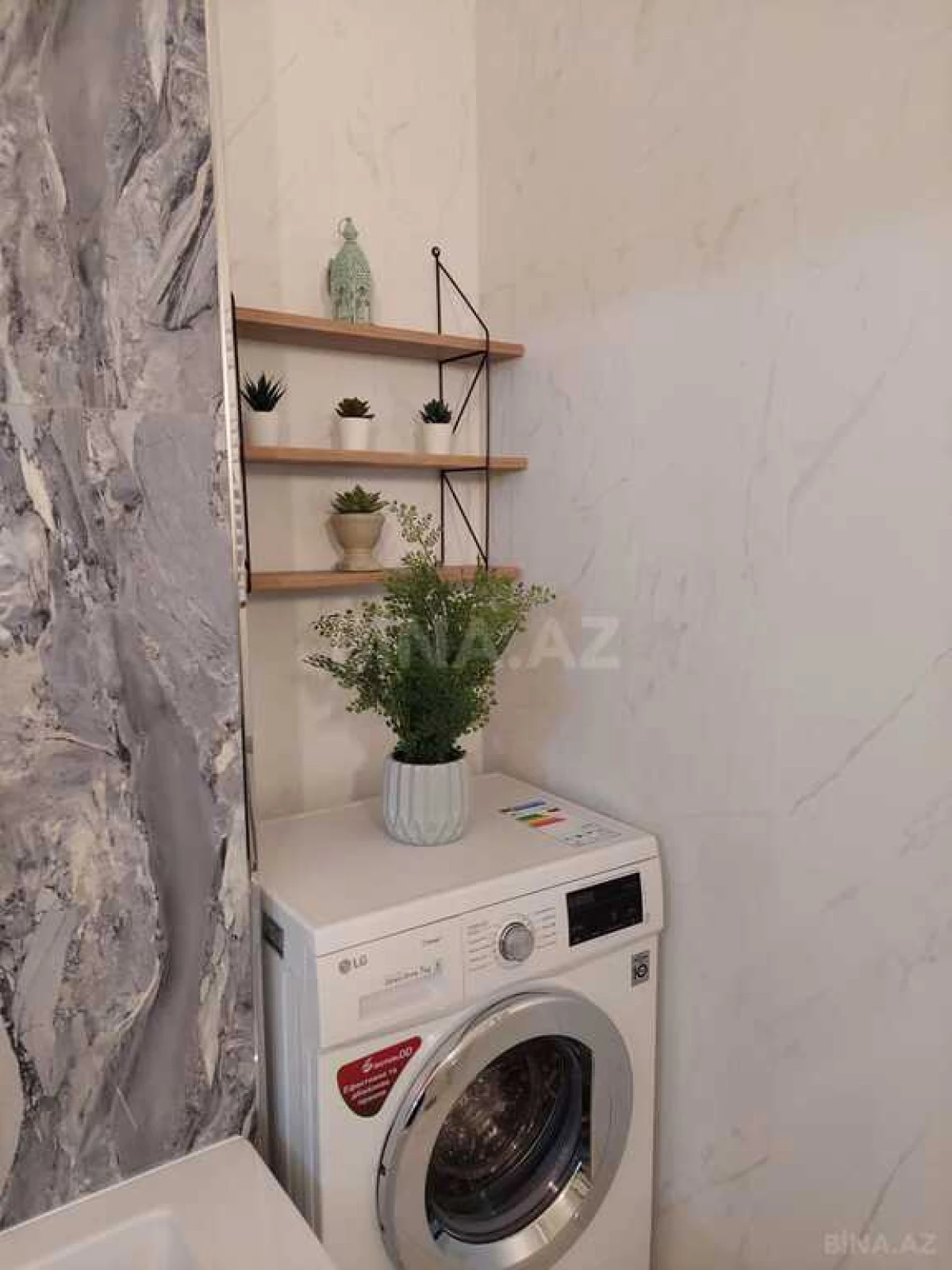 Kirayə verilir 2 otaqlı mənzil 85 m²