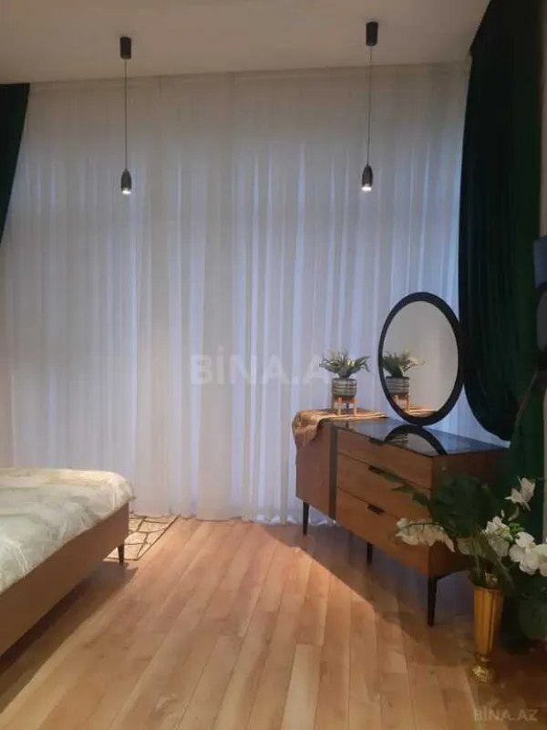 Kirayə verilir 2 otaqlı mənzil 85 m²