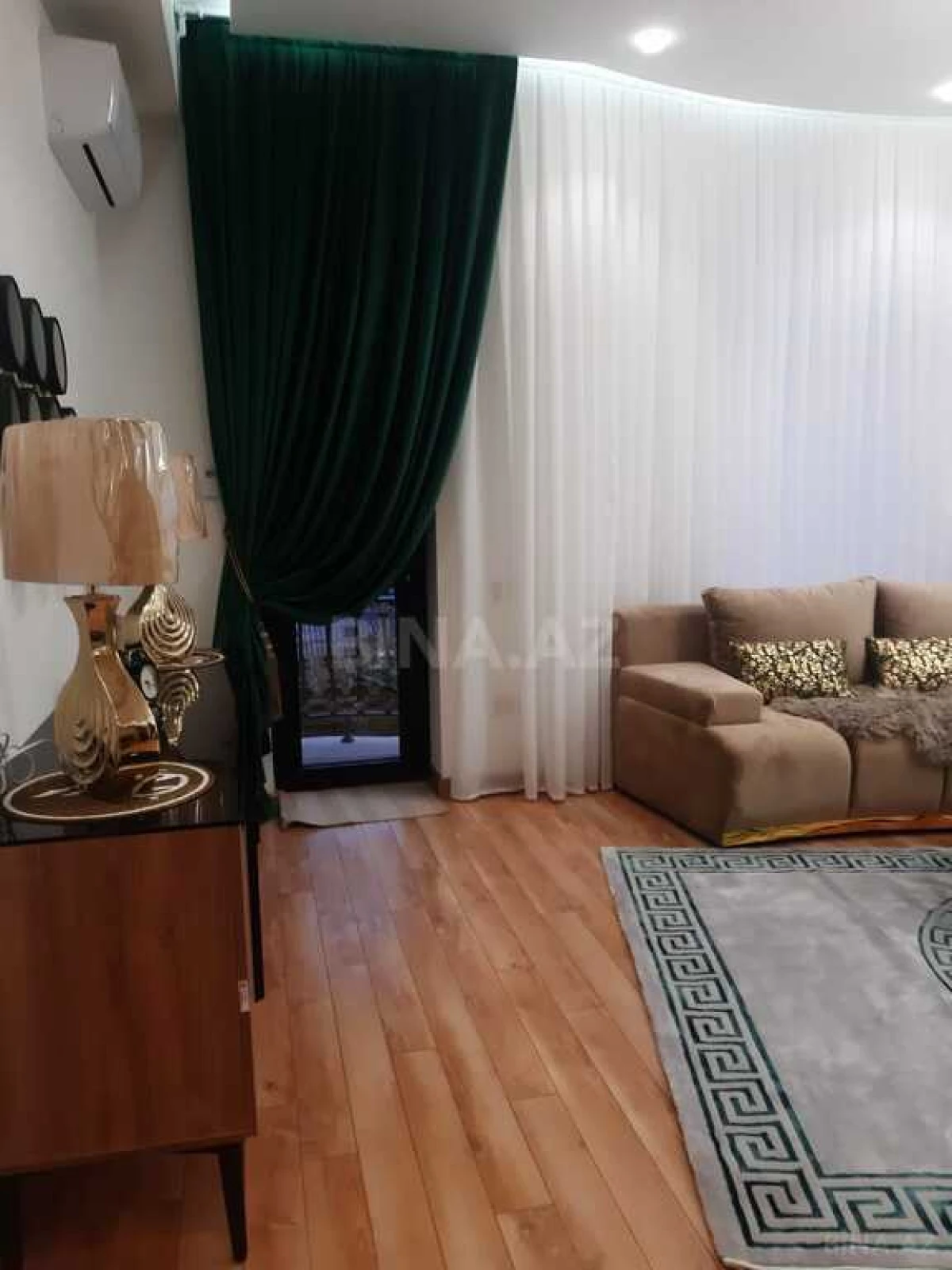 Kirayə verilir 2 otaqlı mənzil 85 m²