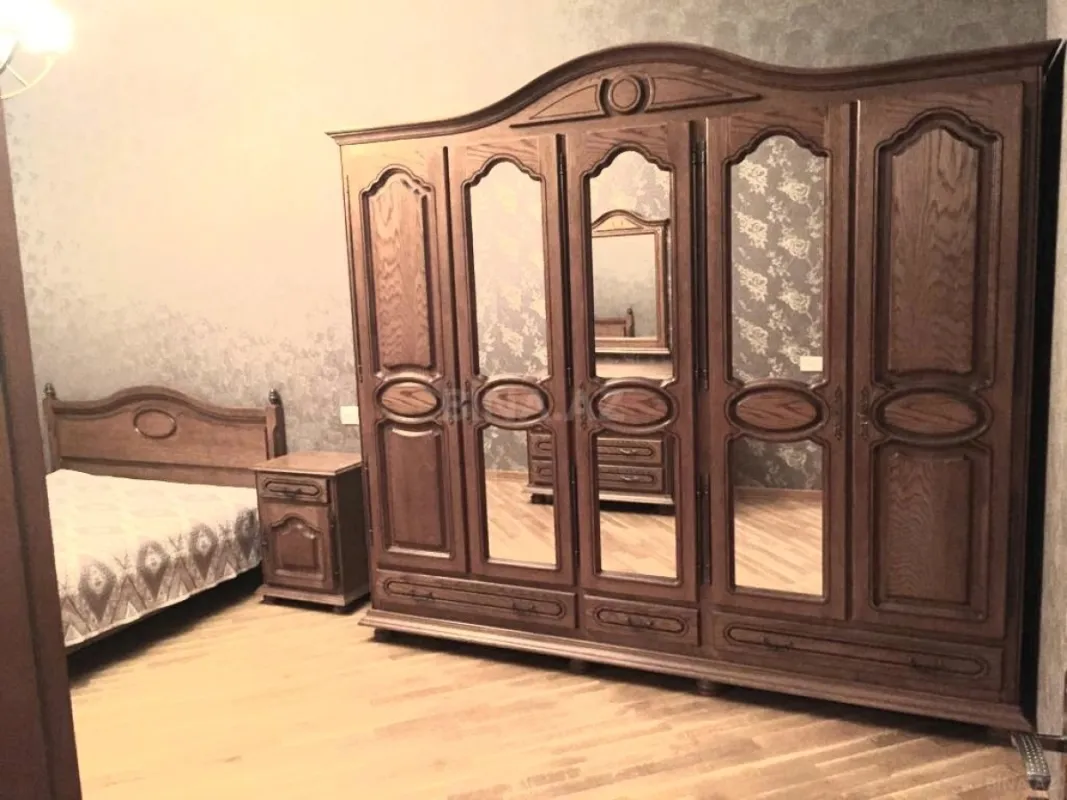 Satılır 3 otaqlı mənzil 117 m²