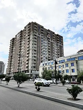 Satılır 3 otaqlı mənzil 117 m² — Bakı, İnşaatçılar 3 otaq 117.00 m²