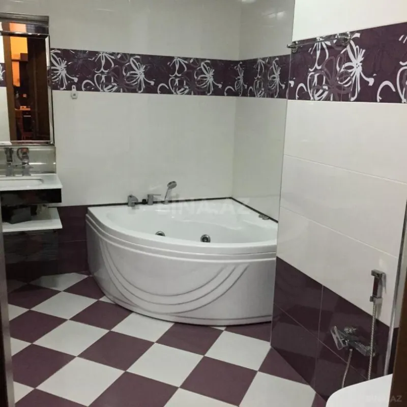 Satılır 3 otaqlı mənzil 117 m²