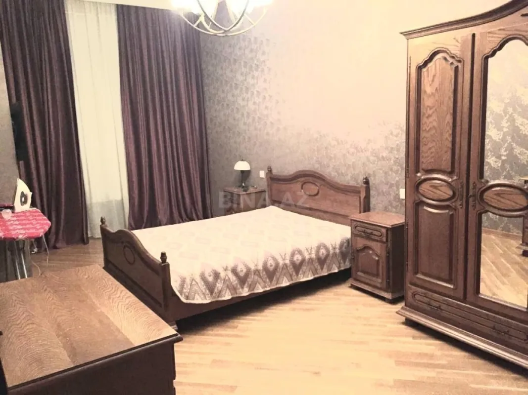 Satılır 3 otaqlı mənzil 117 m²