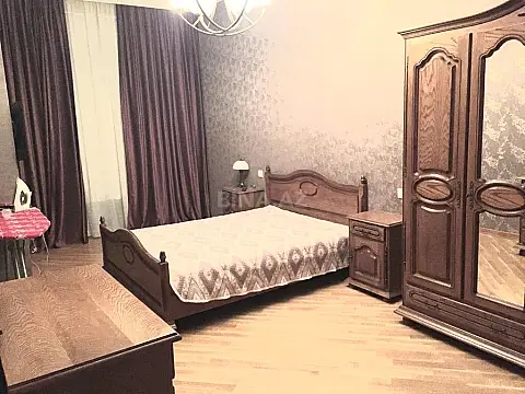 Satılır 3 otaqlı mənzil 117 m²