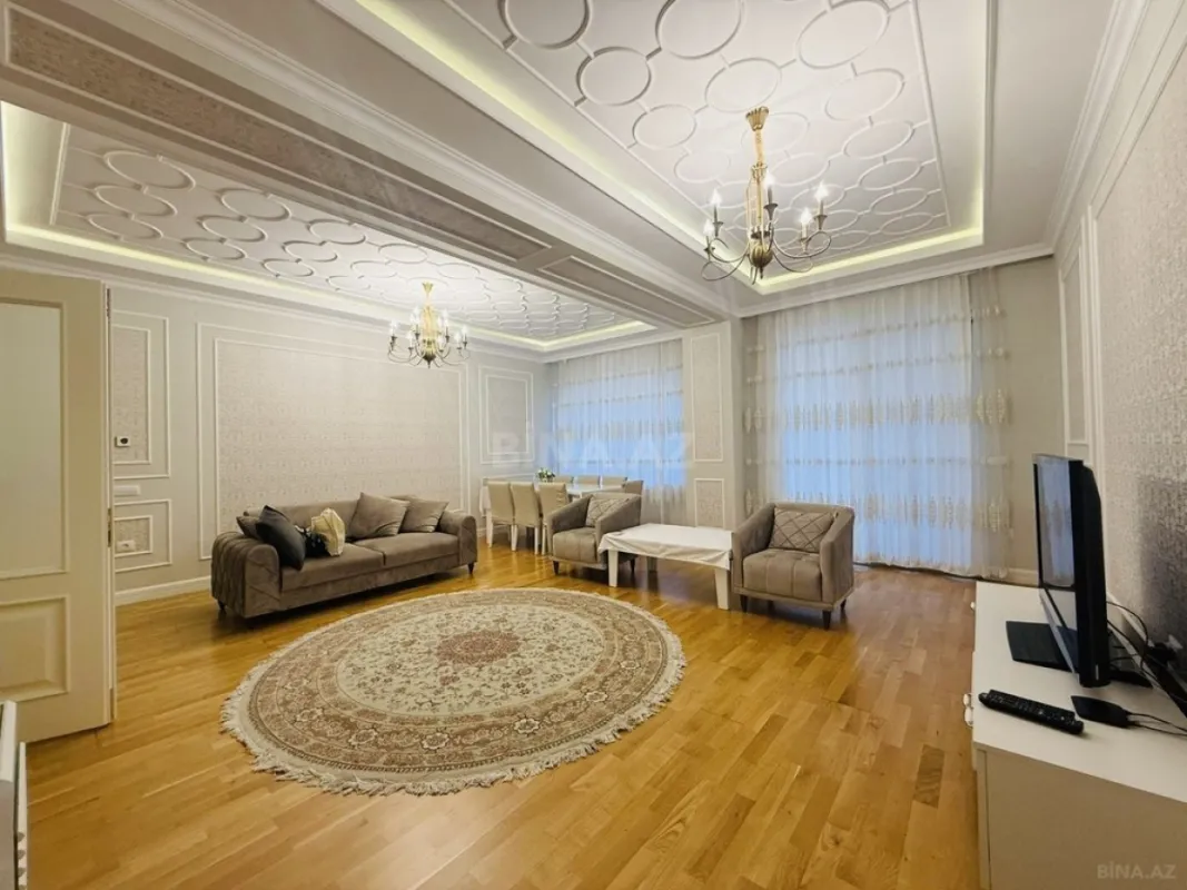 Kirayə verilir 4 otaqlı mənzil 200 m²