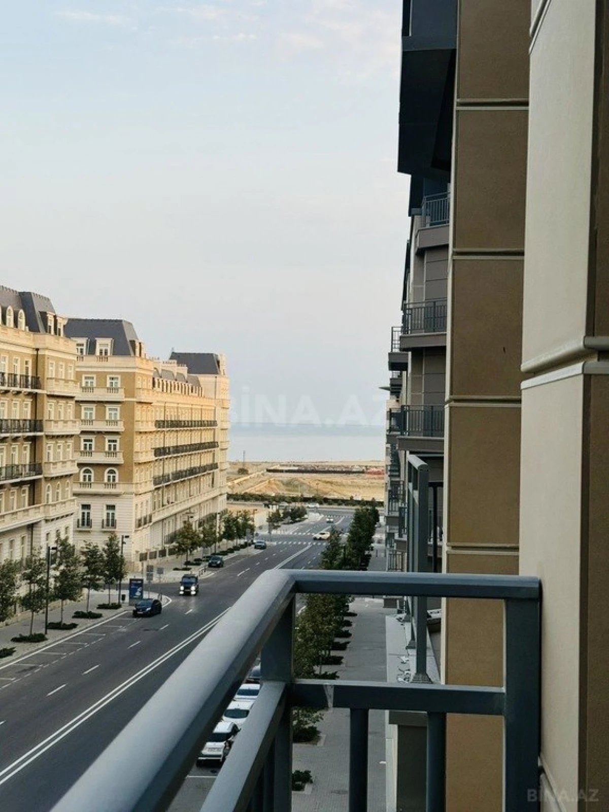 Kirayə verilir 4 otaqlı mənzil 200 m²