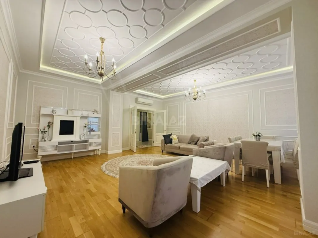 Kirayə verilir 4 otaqlı mənzil 200 m²