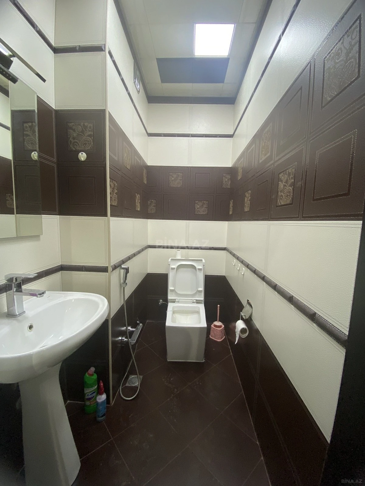 Satılır 3 otaqlı mənzil 136 m²