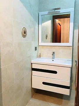 Satılır 2 otaqlı mənzil 92 m²