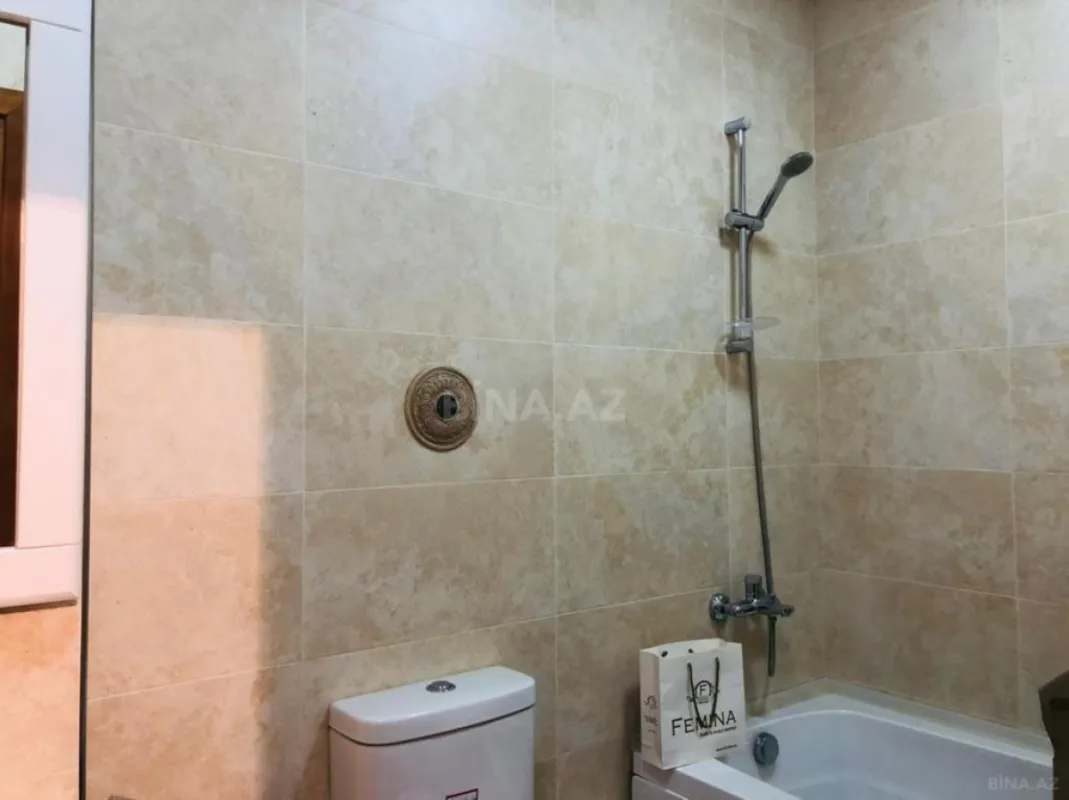 Satılır 2 otaqlı mənzil 92 m²