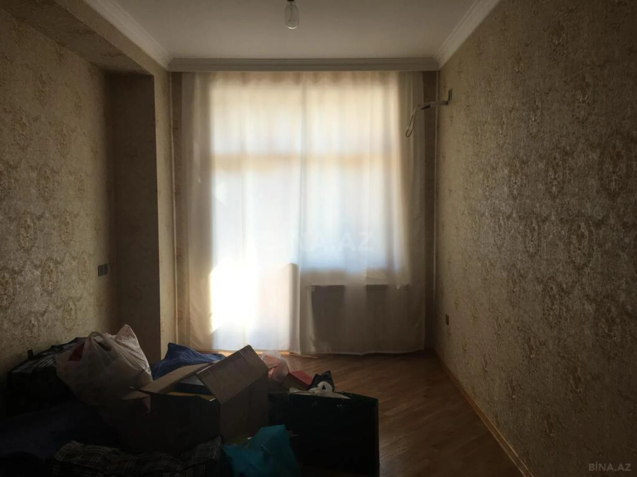 Satılır 2 otaqlı mənzil 92 m²
