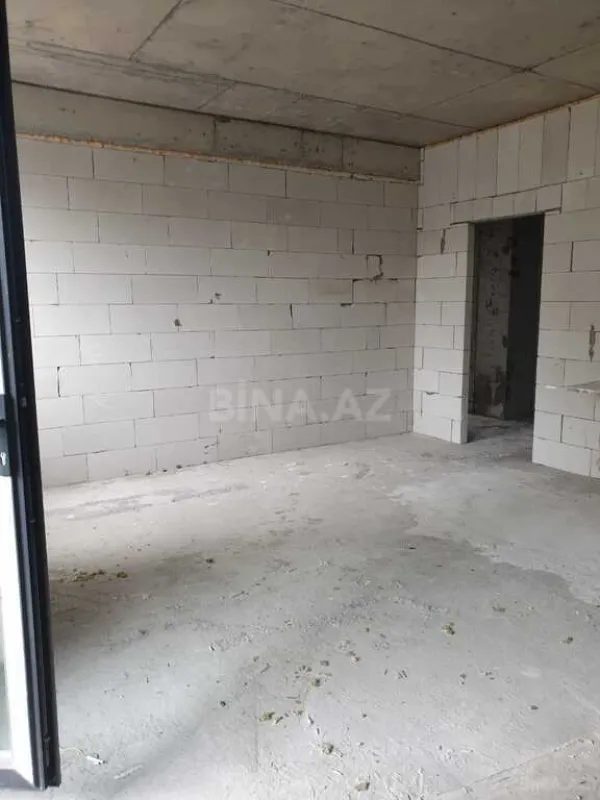 Satılır 3 otaqlı mənzil 137 m²