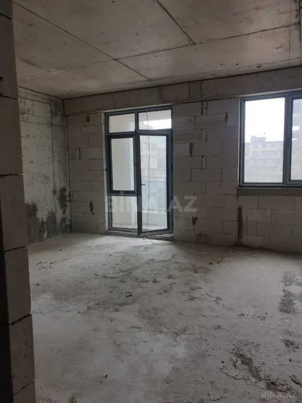 Satılır 3 otaqlı mənzil 137 m²
